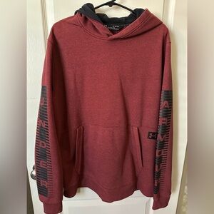 Men’s UA sweatshirt